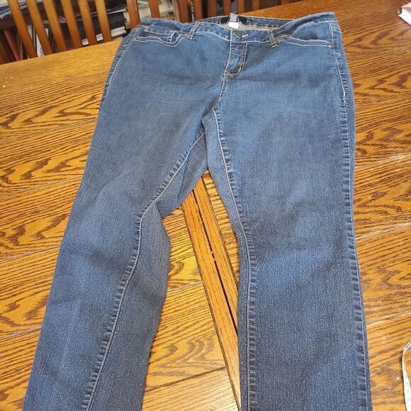 Torrid vintage medium wash skinny jeans sz20R - Picture 6 of 6